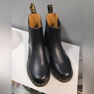 Dr martens chelsea boots - sz9